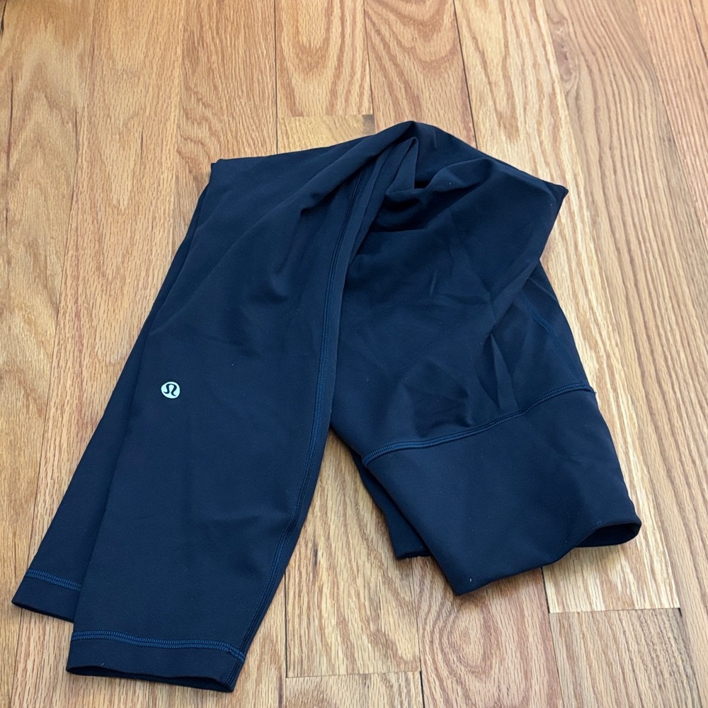 Navy lululemon active leggings